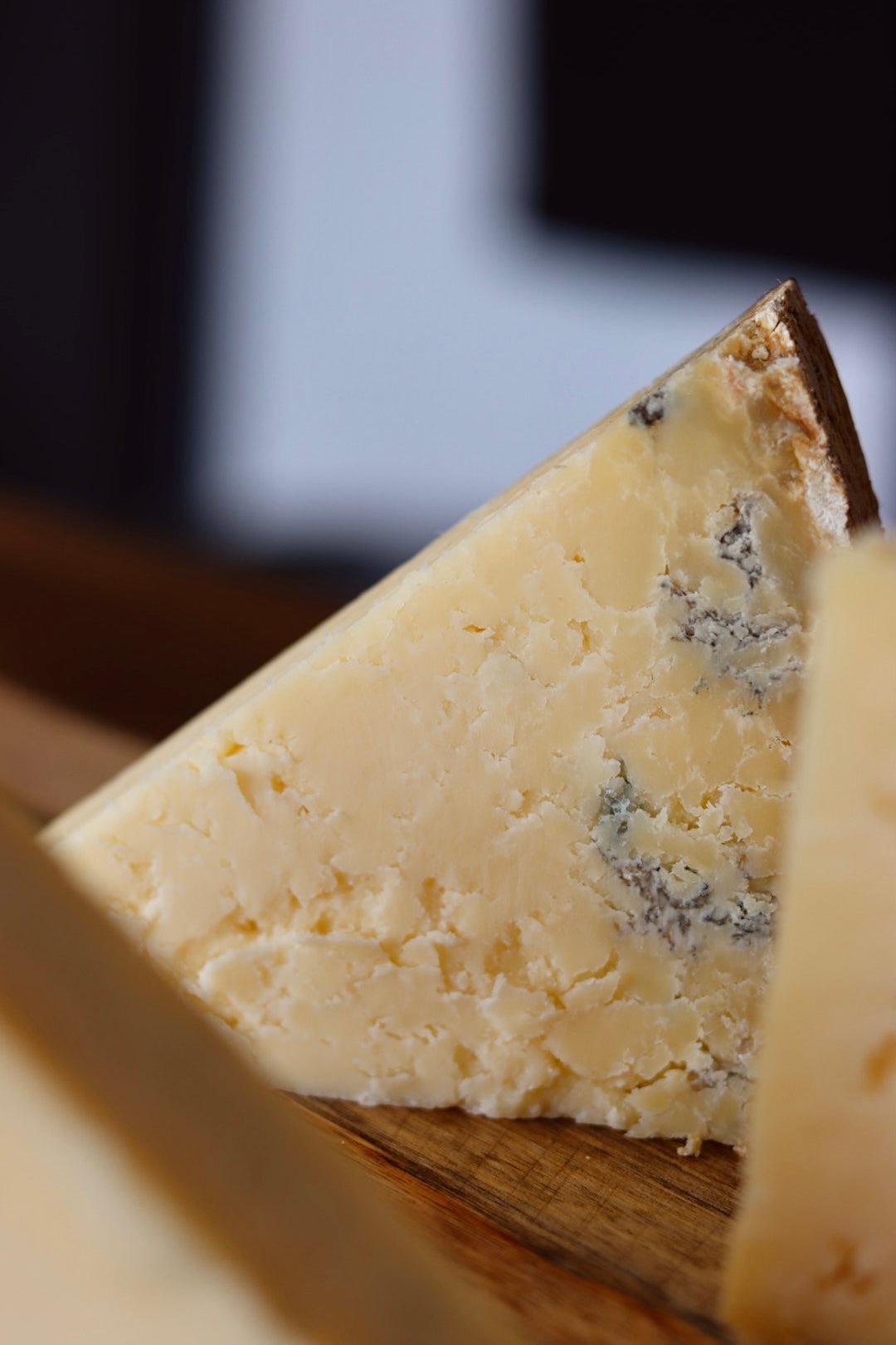 Box Apéro : fromages et charcuteries traditionnels du Cantal – Les